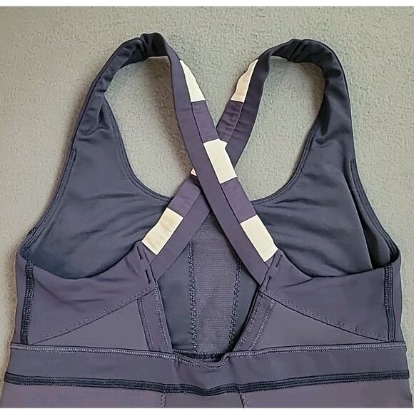 Lululemon Run Stuff Your Bra Luxtreme Tank Navy Blue White Stripe Top Size 6 EUC - Picture 5 of 8